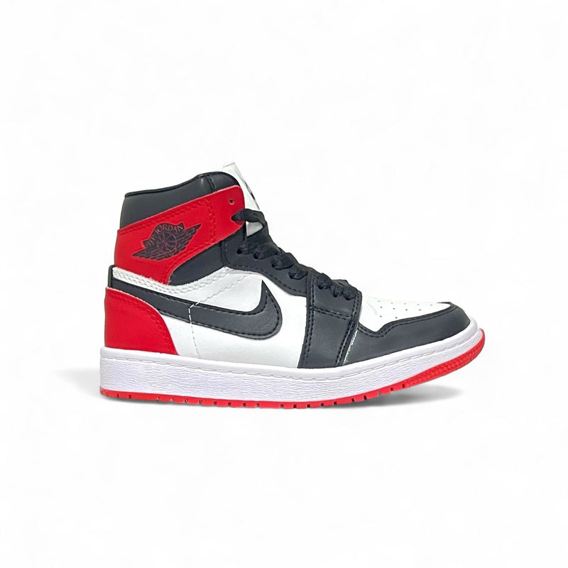 NIKE JORDAN RETRO 1✅